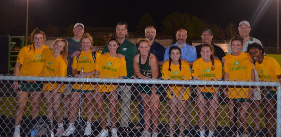 wlax_cghsnc's tweet photo. 💔💔Missing this team so much💔💔#classof2020 #resilience https://t.co/wbqyT4cqM0