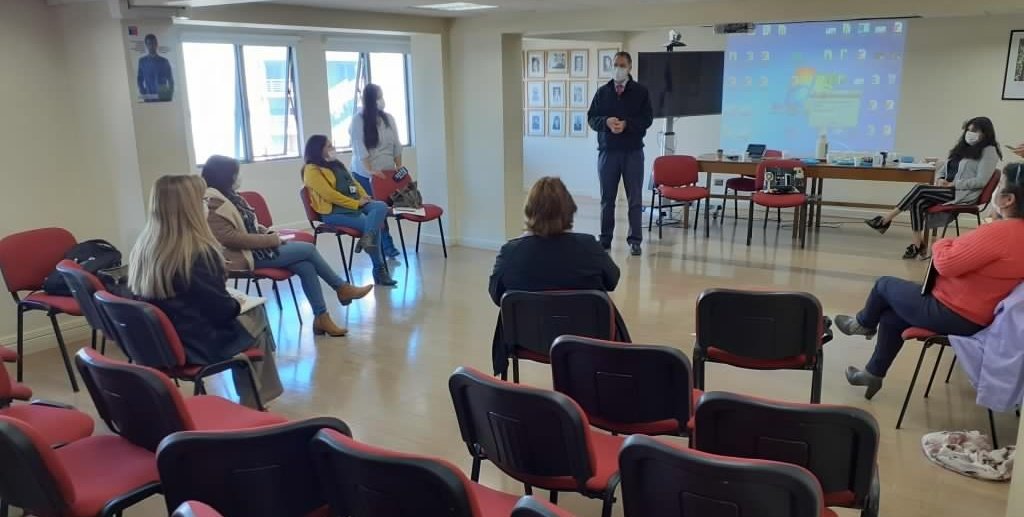 SSDelReloncavi's tweet photo. Consejo Asesor en Salud de la Provincia de Llanquihue dialogó con autoridades sectoriales. Más info en  ➡️ https://t.co/bVpZxsrMaY
#CuidemonosEntreTodos https://t.co/hlh2zAlNWy