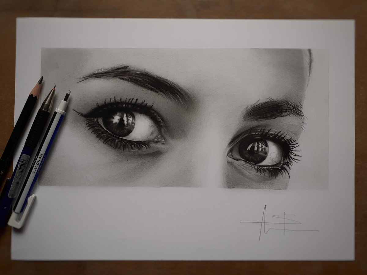 ismdibujos's tweet photo. Comparto mi último trabajo: Mirada
Tecnica: lápiz y carboncillo sobre papel.
Tamaño: A4
Compartan si les gusta. https://t.co/kSldkV5GjM
