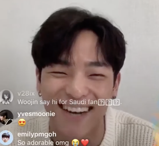 he& #39;s awkward and shy because he& #39;s VERRRRRY barefaced and doing a live with us. he& #39;s unable to look at himself and only staring at the lens pfffT SHUSH YOURE PERFECT. he then proceeds to check himself out, hums in approval, and says that he& #39;s cool-looking. heck yeah you are!!