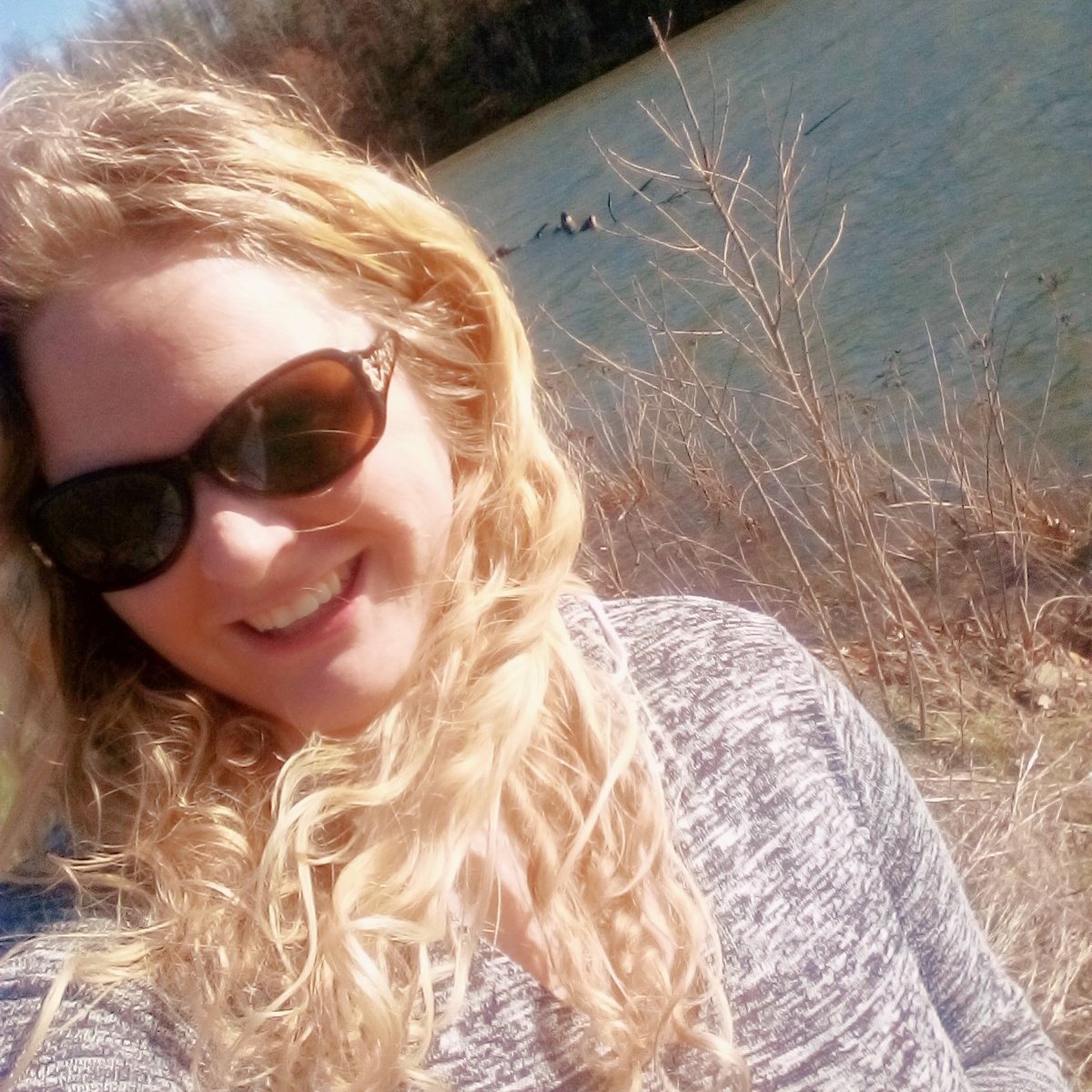 LittleBit_Foxy's tweet photo. #NewProfilePic https://t.co/t8vvMpPO5c