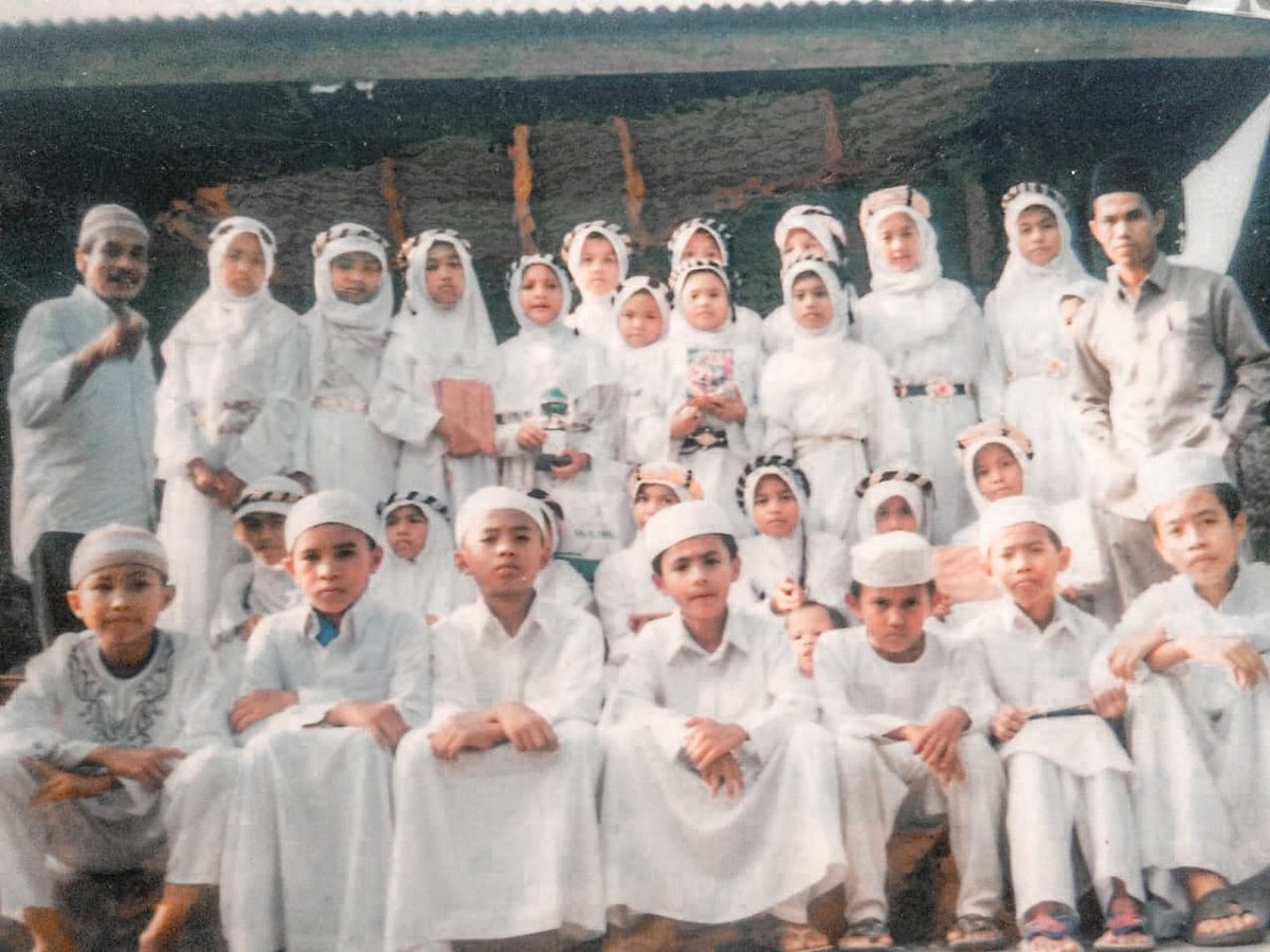 ReyRezki's tweet photo. Andaikan waktu bisa diputar kembali, maka aku akan melewati kisah kita dengan cinta.
#كيف_ينتهي_فيروس_كورونا https://t.co/TK4ODP2y8n