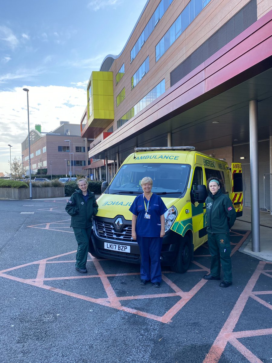 Exciting day for the Liverpool Neonatal Partnership @AlderHey @LiverpoolWomens securing additional #ambulance transport to support the care of #neonatal babies during #COVIDー19 @AlderHeySurgery #NHS #neonatalcare #babies #surgery #teamwork #neonates #Liverpool