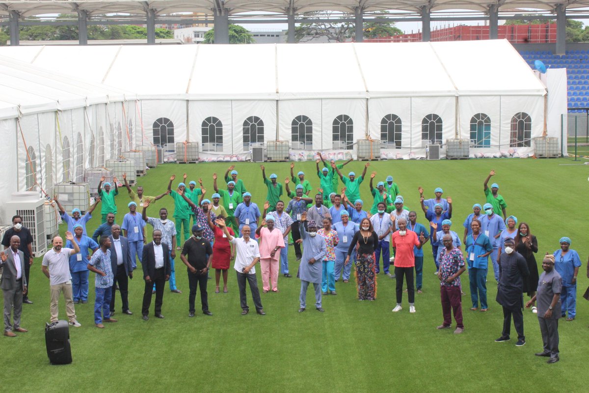 LSMOH's tweet photo. @jidesanwoolu encouraged the team of health volunteers manning the facility to exhibit high degree of professionalism in the discharge of their duty stressing that their safety is of utmost priority to @followlasg. 
@lagoshsc
@LagosPHCB
@NCDCgov
@LagosNma
@nmanigeria
@mdcan_ng https://t.co/KZDcXQW4ao