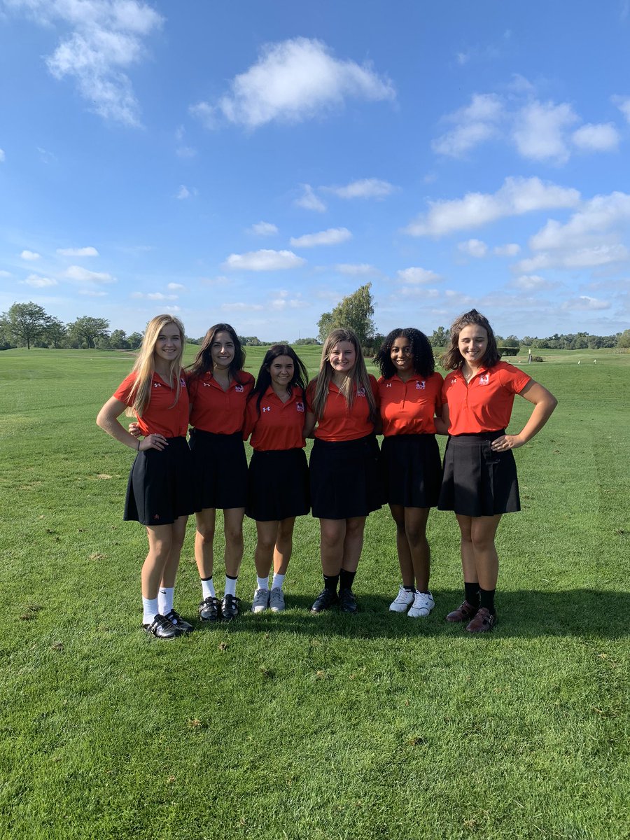 MaristGirlsGolf's tweet photo. throwback to our Marist Girls Golf Senior Night! Thinking of all the seniors during this time and the rest of the Marist community. Stay Healthy!!❤️ #stillmarist https://t.co/hhtG5WkjoC