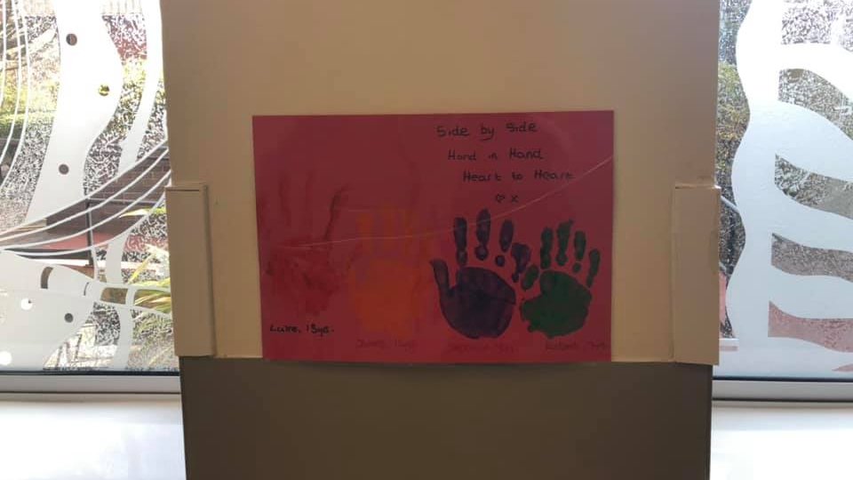 SouthTees's tweet image. A massive thank you to all the children who have sent us hundreds of drawings for our HOPE wall at #JamesCookHospital. We would really like to create HOPE walls in all of our hospitals and community sites.💙 #OurNHSPeople #Steesstaff #ThankYouNHS