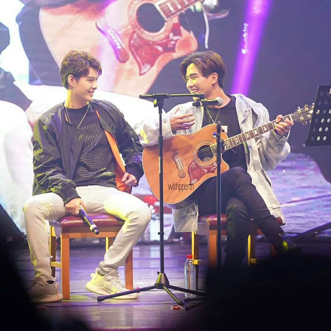PerthSaintTrG's tweet photo. #ร้องไห้อุ๋งอิ๋งคิดถึงเทอหว่ะ
Perthsaint 🖤♥️
Luôn yêu thương và chờ đợi PS cùng nhau lần nữa 🖤❤️ https://t.co/Aac3830RMx
