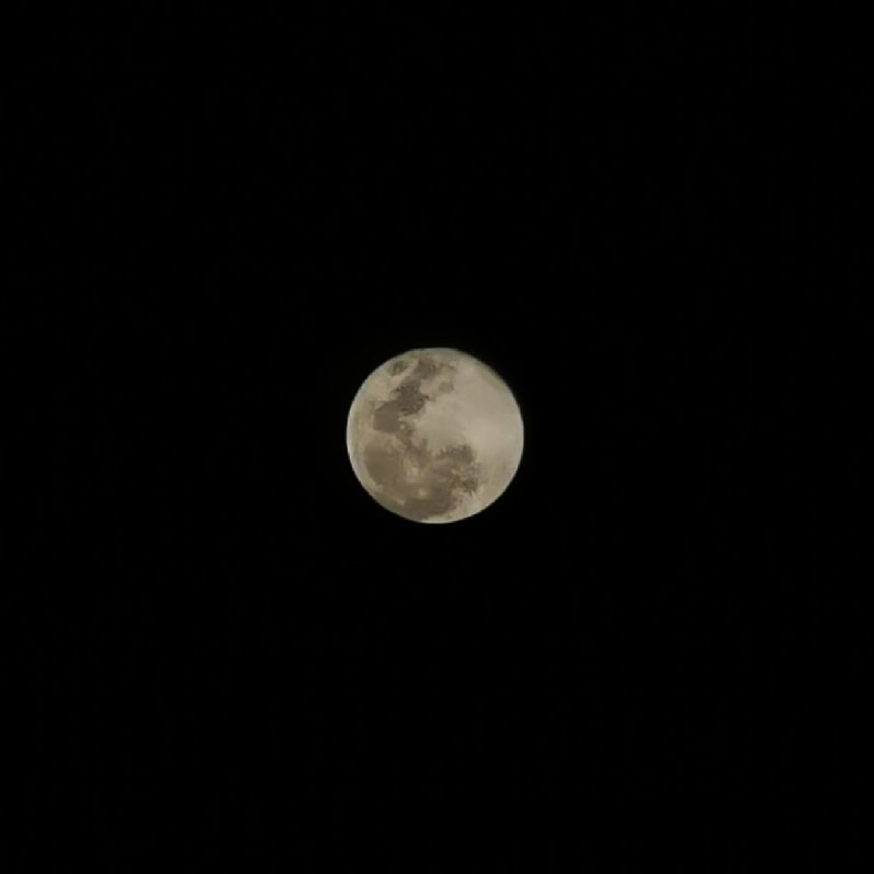 tentenpumz's tweet photo. the moon represents my heart🌕❤️
#P3PRO
#พระจันทร์ https://t.co/m8AHTCk8aR