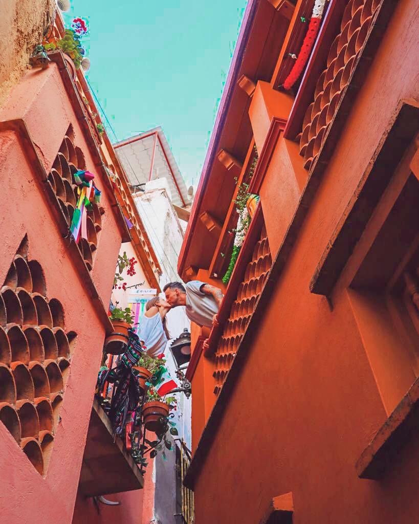 PhoPodcast's tweet photo. ❤️ We have a new #podcast out. Part 2 of our Mexican adventure! It’s time to get to know the real #Mexico 🇲🇽 🎧 

https://t.co/yVT8yDSF6d

https://t.co/h0VfRCKPsP #ttot #wanderlust #travelpodcast #seeMexico https://t.co/Ha6NsnO2MV