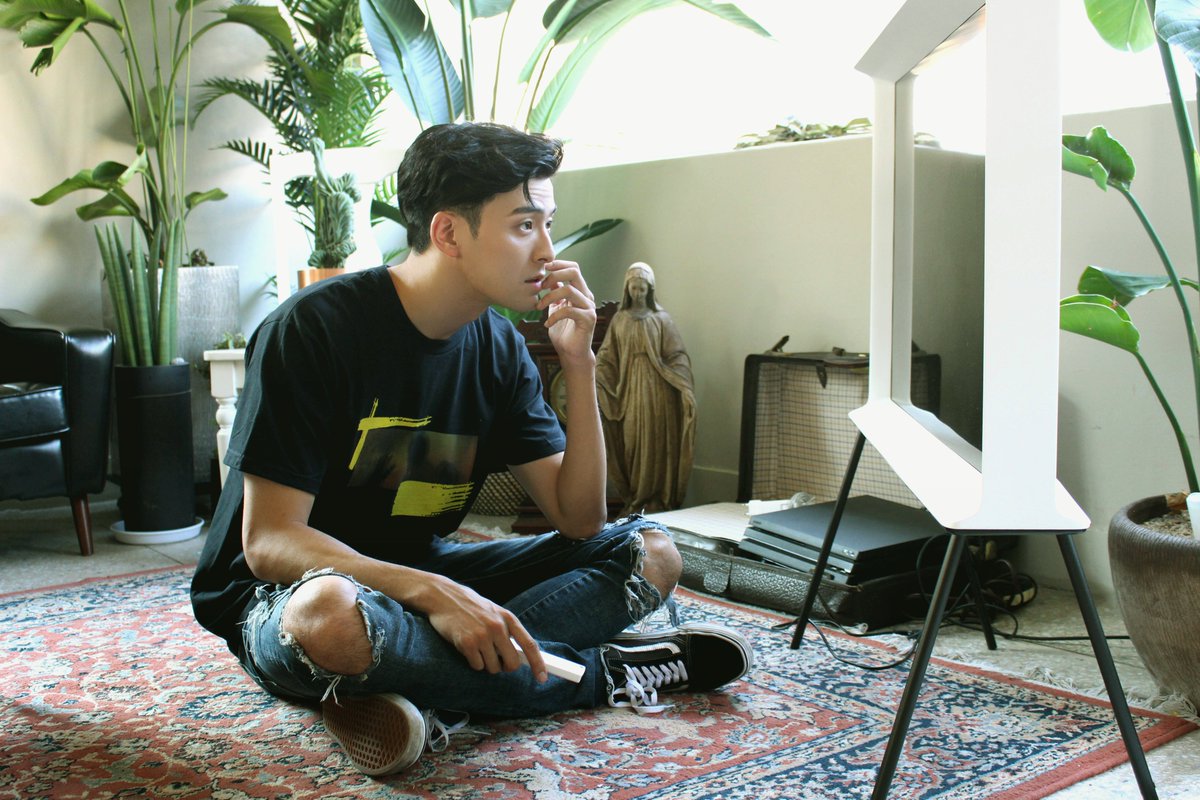 ril2chaphotos's tweet photo. one more!!
-Jul 2018-
@jamesjoohyunlee #THELIGHTEP apparel shots
Go check out his music while you're looking at this tweet, I promise you'll love it https://t.co/doUwYp36BB