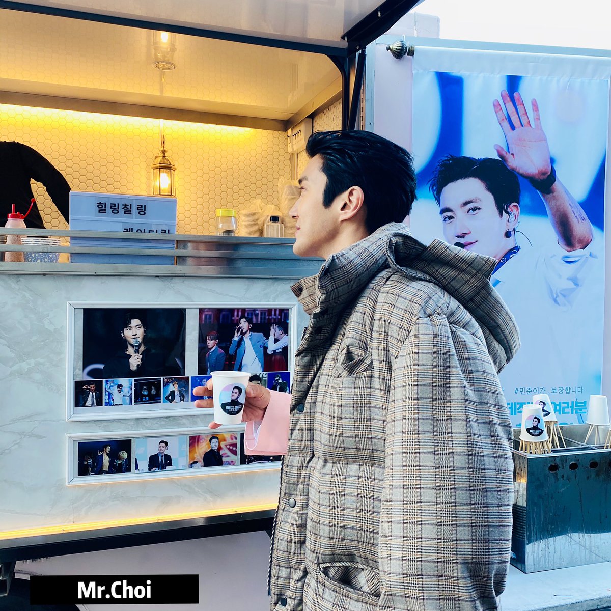 사랑은 베푸는 만큼 커지는 법♥️ SIWONDAY(+1day)+SJM 데뷔일+마지막 촬영 기념, 최배우님을 위한 소소한 깜짝 서포트🥳 하루 전 부랴부랴 준비해 아산까지 내려가느라 많이 부족했지만, 시원이도 스탭분들도 좋아하셔서 뿌듯했어요😢 분식 100인분 완판!😆 <a href="/siwonchoi/">Siwon Choi</a> #최시원 #siwon #증강콩깍지