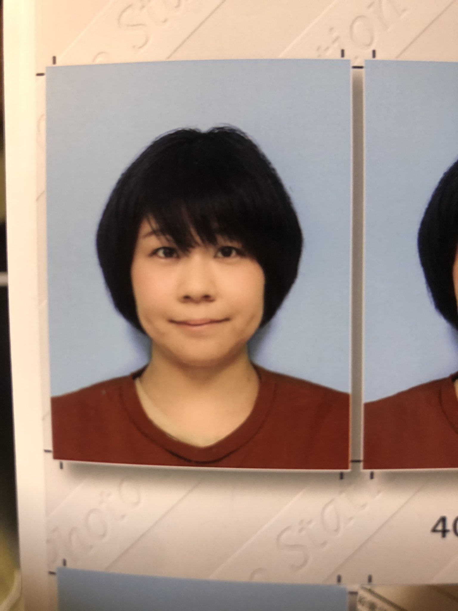 تويتر なかよしの後藤 على تويتر 実に4年半ぶりのバイト探しで履歴書書き証明写真なんですが 無表情だと顔の歪み 主に口 がやばすぎて苦肉の策で微笑みました それでも隠しきれない歪み もう二度と証明写真撮らない生活したいです バイトは受かりました たくさん