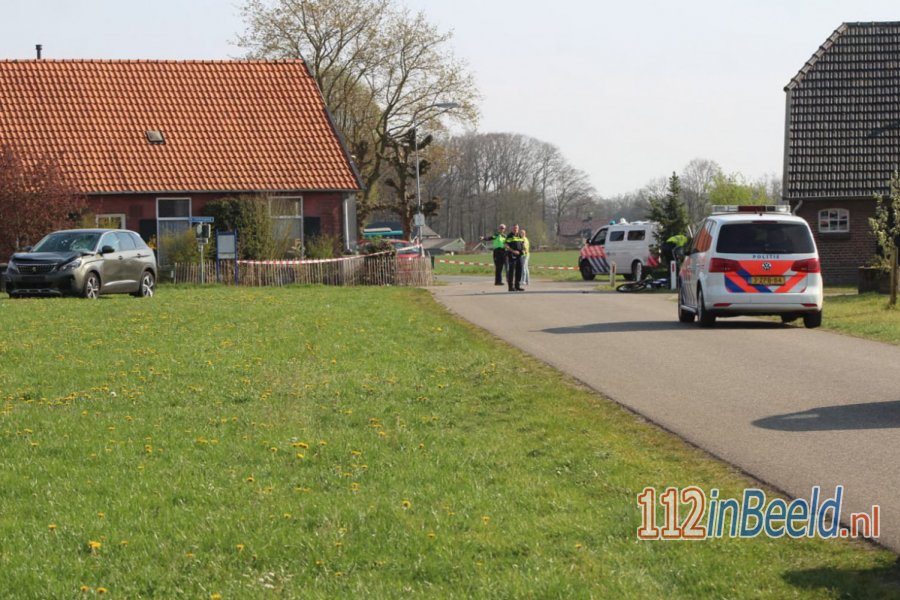 Dode bij ernstig verkeersongeluk op kruising in #Vorden. 112 in Beeld.