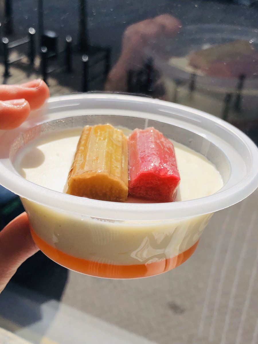 SweetElementsCh's tweet photo. This weeks dessert for @soul_chester Rhubarb, Orange &amp; Vanilla “Trifle” thank you again to @HooleAllotments for the Rhubarb we are still going through it 😃 💗 #feedthehomeless #chestertogether #covid19 https://t.co/XPBNl5ZoLh