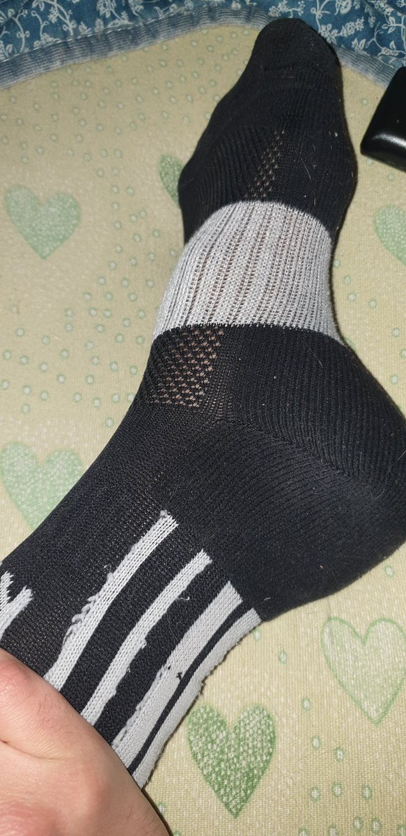 ThomasFireFans1's tweet photo. My long sock is better than you 

#sock #feet #slave #feetslave #findom #cashslave #cashmaster #paypig #humanwallet #socks https://t.co/NnuVrM7eqM