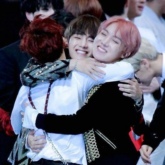 Taehyung's birth flower is Winter Sweet and it means affection. And he is one of the most affectionate of the members of BTS, never misses a moment to express his love for them. Probably why he gets shipped with everyone lol  @BTS_twt And look at it, intricately beautiful like V