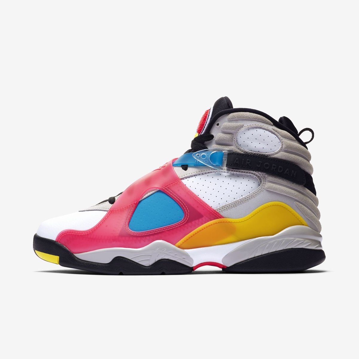 ENDS TONIGHT: Jordan 8 Retro SE “Multi-color” $91.48 on @nikestore with code LOGIN25 Link -> go.j23app.com/dj9