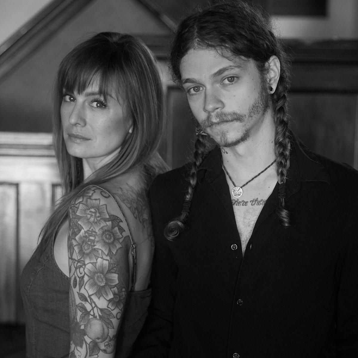 Set a reminder to join my wife, Heidi, and I for some laughs and songs live from our living room, this Easter Sunday April 12th at 5pm MDT bit.ly/BrentCowles-li…