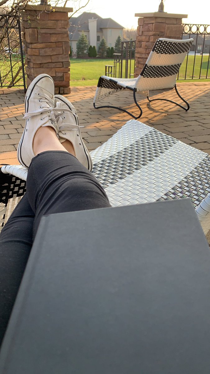 successbooked's tweet photo. Got some outdoor reading done today! #quarantinedreading #BloggingBlastoff @itisalovelylife @PeteReese https://t.co/1J1Hn3XqFN