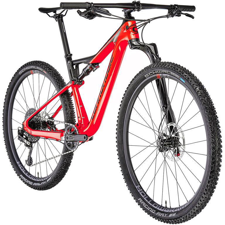 TREAD_Media's tweet photo. RIDDEN: CANNONDALE SCALPEL CARBON SI3
The Cannondale Scalpel has become one of the most potent XCO/XCM bikes in the world. Instead of giving you only our opinion, we asked James Reid &amp; some owners of this bike to give theirs too.
https://t.co/PxrNtyl1Nq https://t.co/gfNGFuefFB
