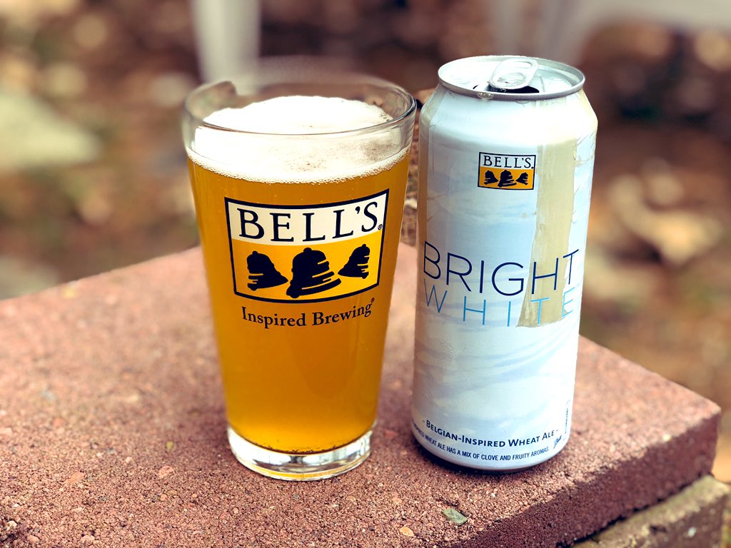 MichiganGonzo's tweet photo. My reward after a long day! Thanks @BellsBrewery #mibest #bestbeer #bells #michigangonzo #inspiredbrewing #bellsbeer https://t.co/Shk9dE7uNN
