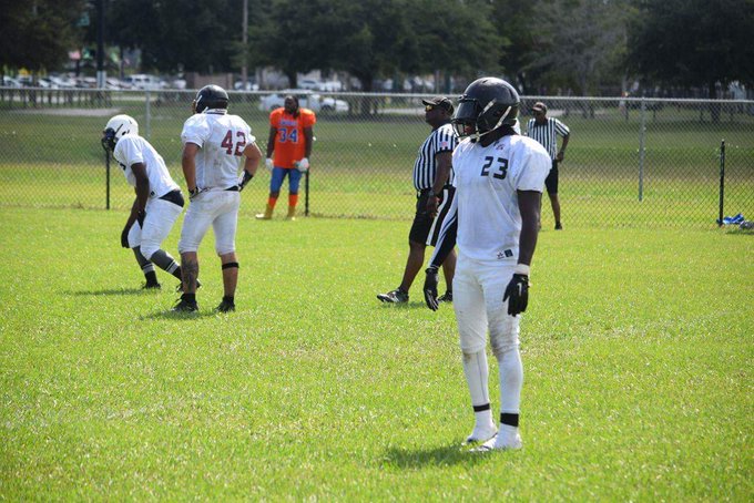 Man this pic make me look so damn short 📏 I hate it so much 😭😂😭 https://t.co/cVGBundIZg<a href="/tag/23approved"class="tags"><span>#23approved</span></a><a href="/tag/centralfloridachaos"class="tags"><span>#centralfloridachaos</span></a>