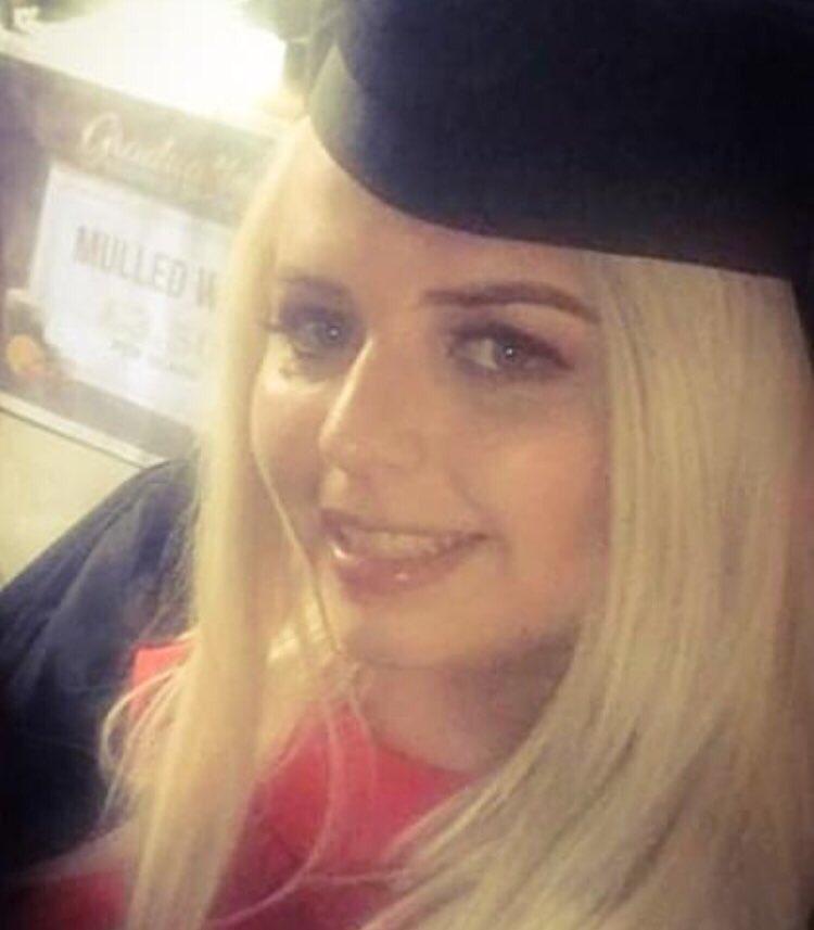 GeraintITV's tweet photo. Spoke to @SarahBredinKemp today about how her best mate Becca Mack died. And how she lived. And learnt something about courage and selflessness in the @NHSuk #RIPBecca @itvnews at 10pm https://t.co/giD7lS5C4i