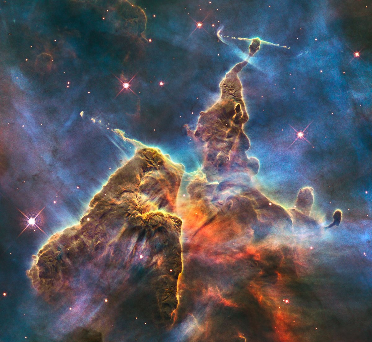 Welcome to Carina Nebula's “Mystic Mountain." This pillar of gas and dust is three light years tall! While it may look like sci-fi, as  @HUBBLE_space describes it, it's "even more dramatic than fiction." The rest of their description is just as poetic:  https://s.si.edu/2VbSYL7 