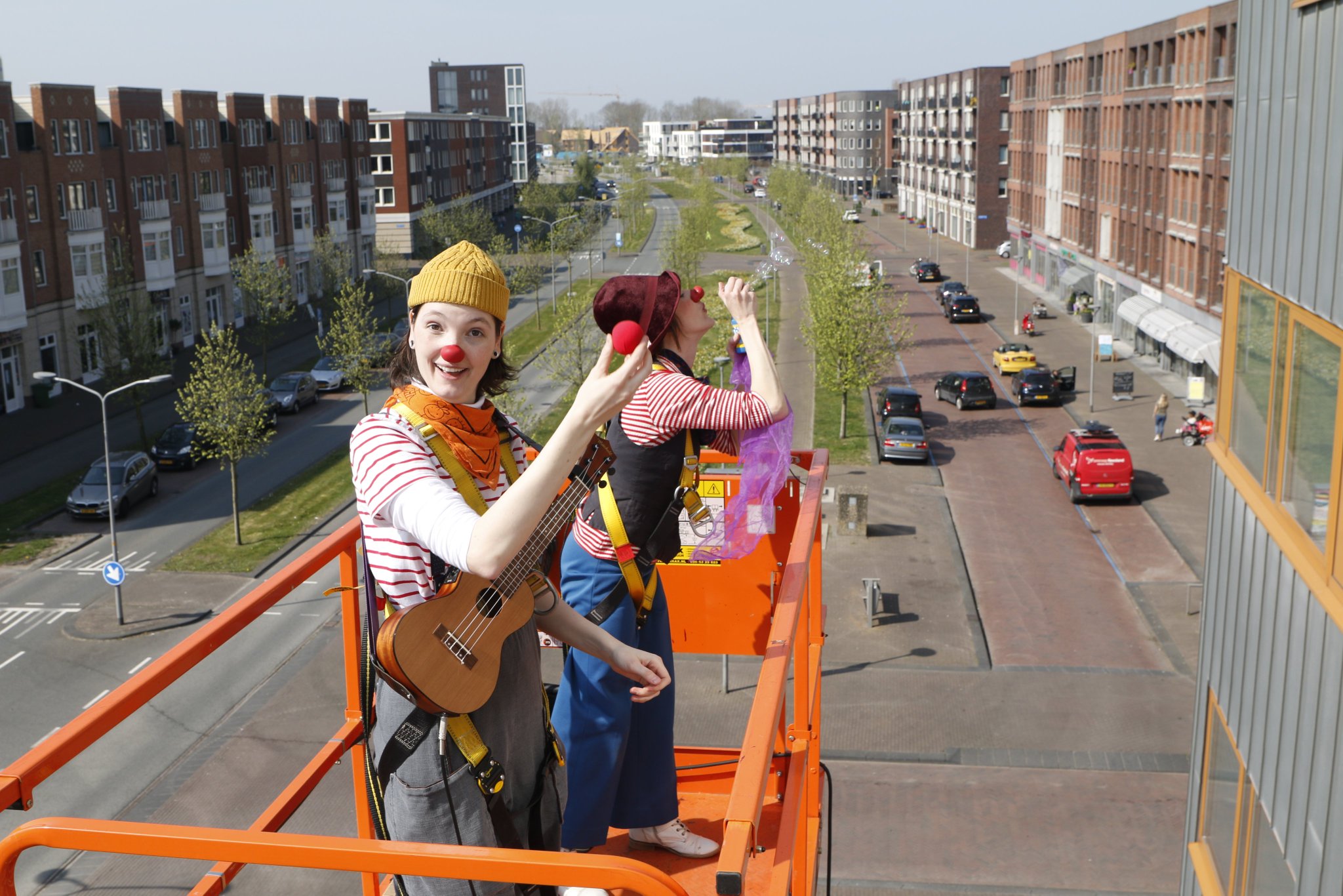 [Foto's] CliniClowns vermaken ouderen in Almere Poort