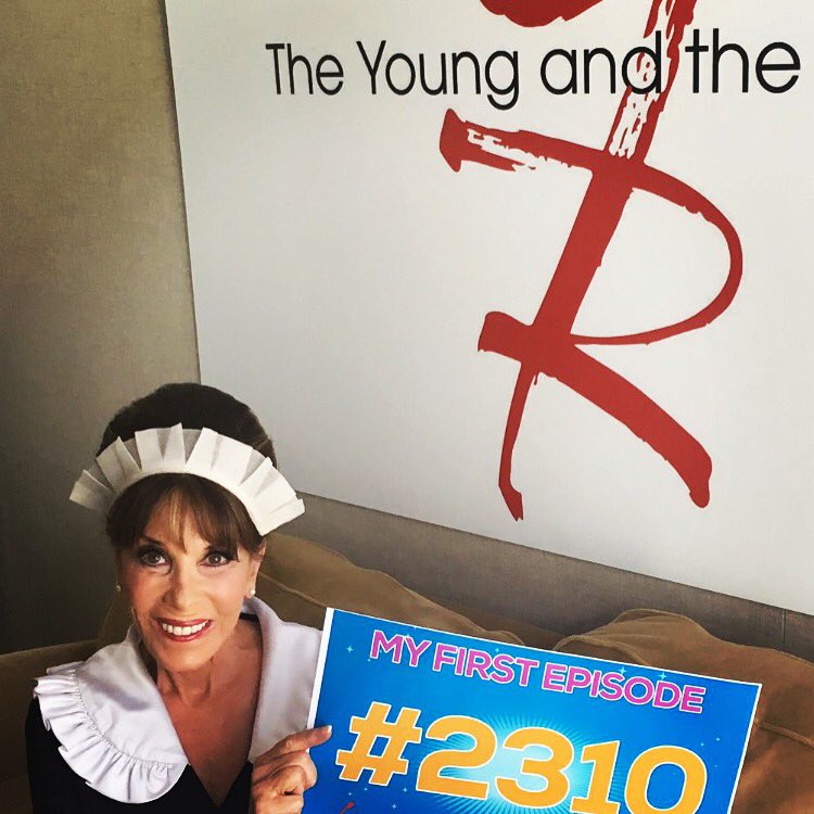 KATELINDER's tweet photo. #38yearsagotoday #dinnerwasserved #thankyou @YandR_CBS @YRInsider @CBSDaytime @SonyPictures #billbell #leebell #bellfamily #beyondgrateful #honoredtobepartofthisfamily #lookingforwardtomanymore https://t.co/GIso85bDef