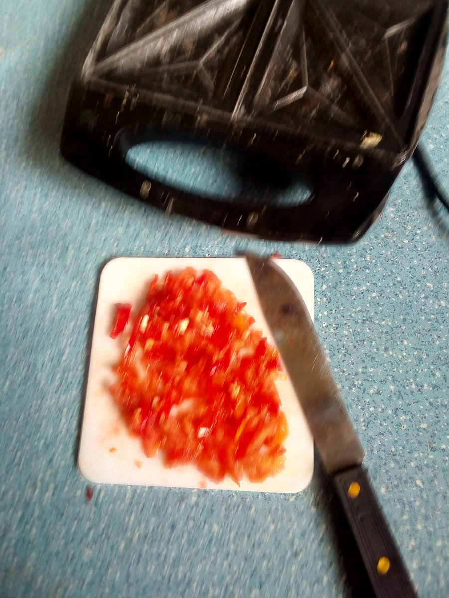 Rotemycetes's tweet photo. Thanks to @HiFLNigeria for including this chopping board in the MOTM package during the #HiFL2019
It couldn't have come in more handy 🥪🥞🥪🍕
#StayHome
#StaySafe
#StayEating
#StayAlive
#StayAliveTogether https://t.co/dsMu3c7u96