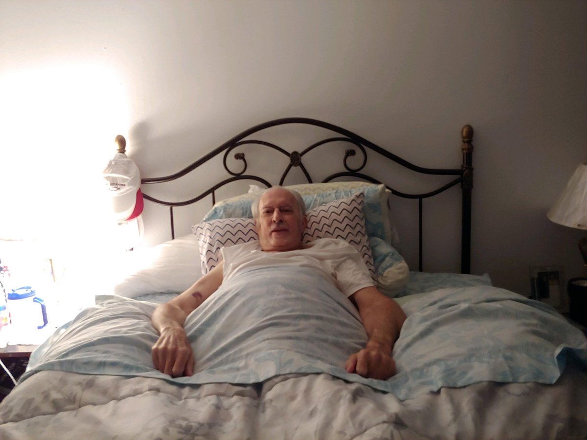 jameseveritt's tweet photo. The Vive alternating pressure mattress was designed to provide relief from bed sores and ulcers caused from prolonged bed rest. Equipped with 130 individually heat sealed air bubbles for even weight disbursement and support. Designed to be placed on top of a regular bed mattress. https://t.co/UWNBsEYCAP