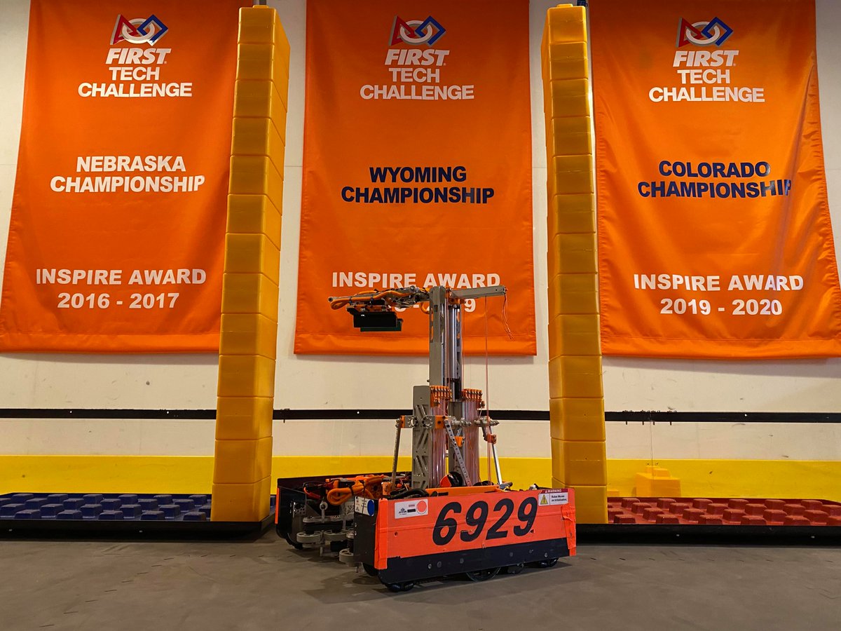 FUNFTC's tweet image. Reveal night is tonight at 7:30pm EST. Tune in to see over 60 awesome robots. Over 1000$ worth of giveaways from @goBILDA @PTC @andymarkinc @REVrobotics and some FTC teams. twitch.tv/firstupdatesnow @DataForce6929