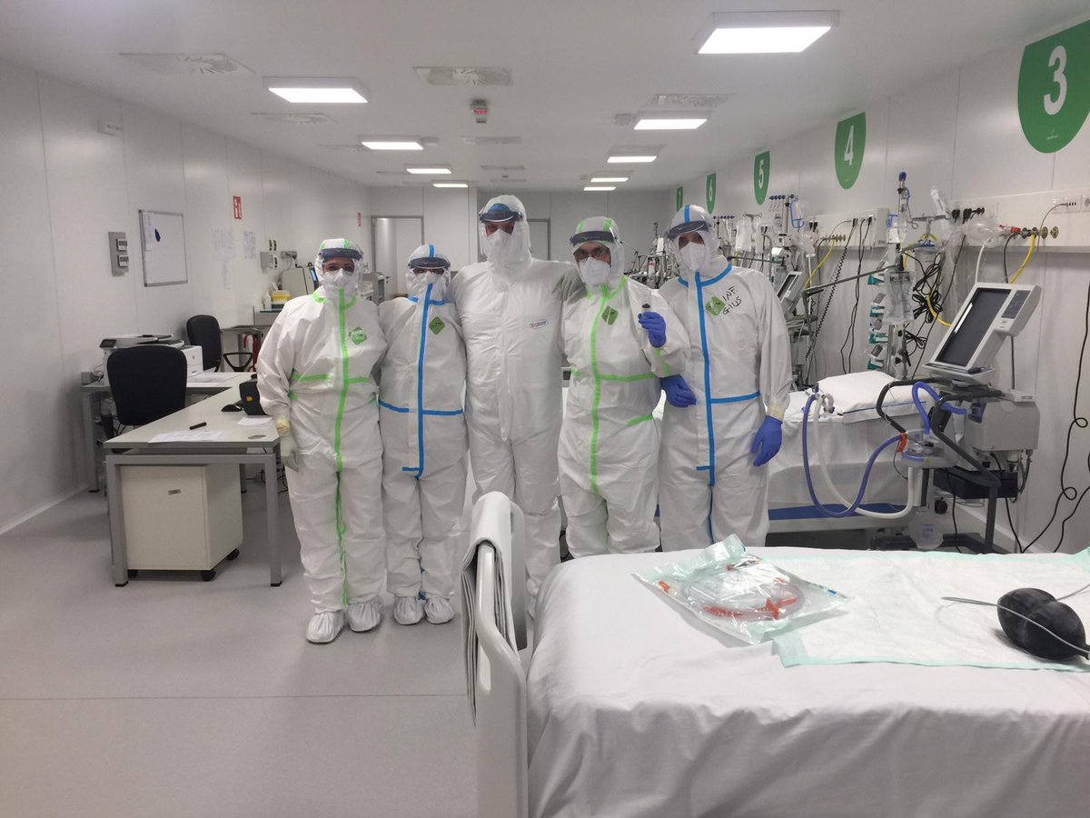OspedaleFiera's tweet photo. Il personale sanitario è a lavoro nell'Ospedale Fiera. A prendersi cura dei pazienti COVID c'è una squadra di medici e infermieri del @policlinicoMI . https://t.co/ATcqjLdkm6