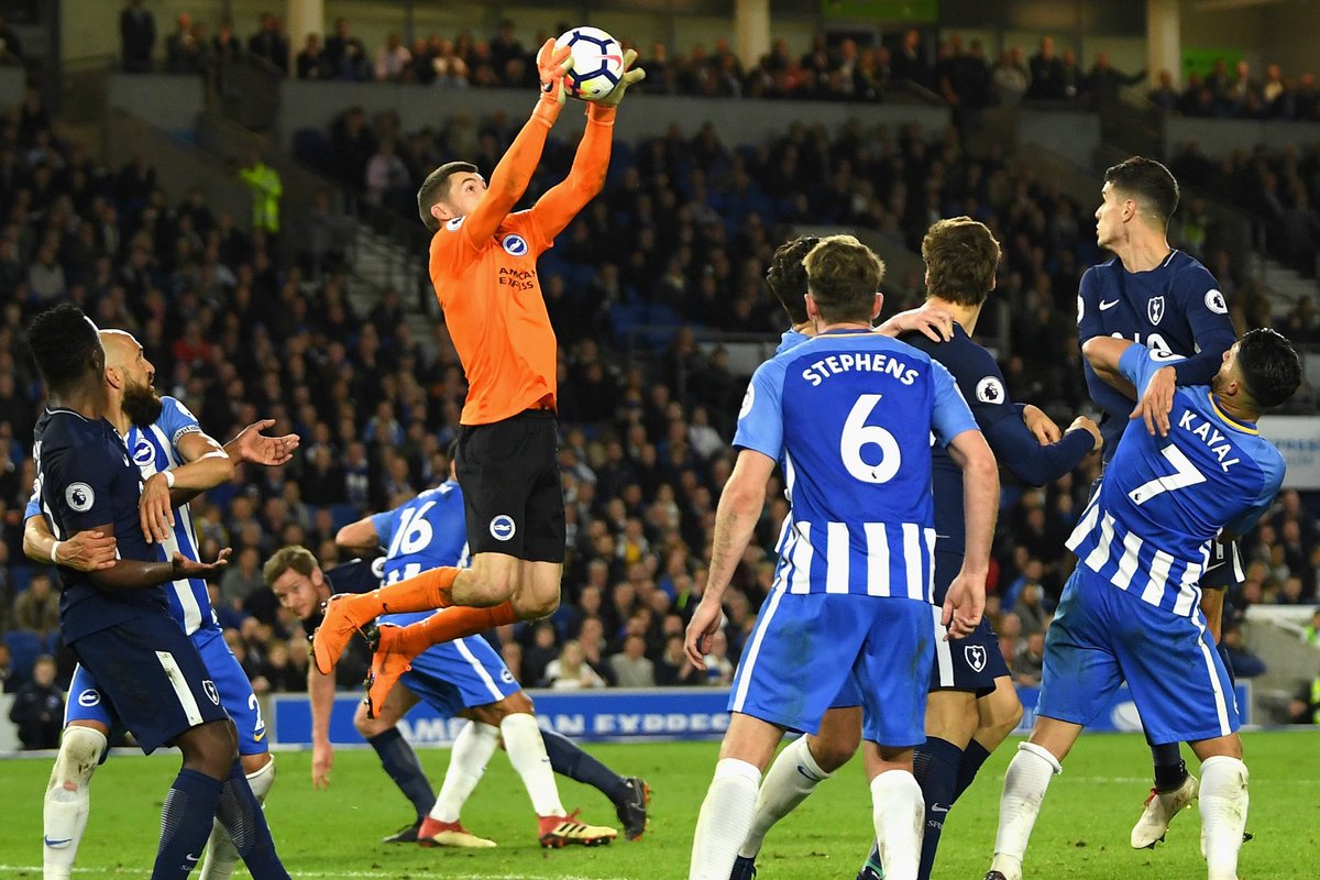 3. CrossingDespite being the joint-shortest GK in the league, and often branded as passive in defensive crossing scenarios, Ryan sits 8th for  @premierleague GKs this season in cross stop rate.He’s stopped 7.9% of them. ( @fbref)  #BHAFC