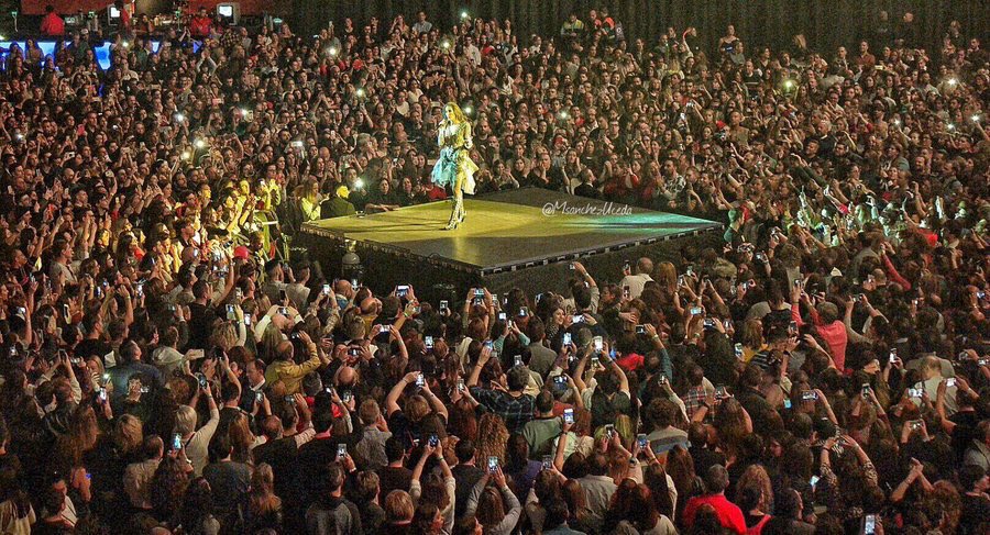 _mariapl01's tweet photo. Importancia a lo importante.❤️ #EstaSíEsMalú https://t.co/xZNcL0u9dn