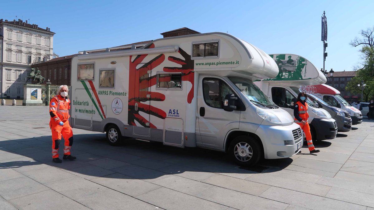 Anpasnazionale's tweet photo. A Torino abbiamo convertito i camper confiscati alla mafia in ambulatori per i tamponi. 
Le équipe mediche possono da oggi raggiungere i pazienti direttamente al loro domicilio o in zone dove si sospetta possa esserci un focolaio https://t.co/9fnmsY58rl