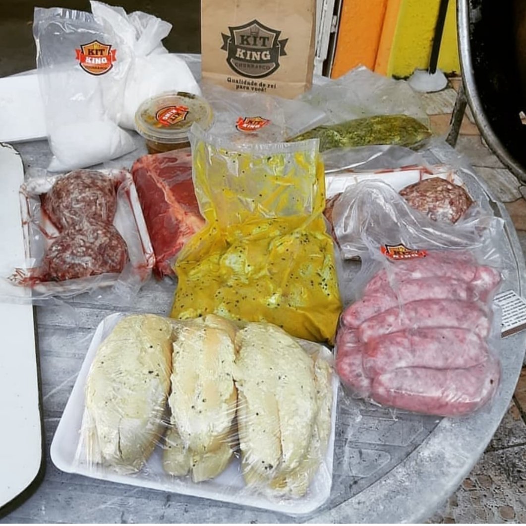 KitkingSG's tweet photo. KIT completo e com embalamento a Vácuo! ✨
.
Porquê perder tempo no mercado comprando carne de churrasco!? Rs
.
Estamos prontos para atendê-los!
.
Para informações sobre valores dos KITS  chame no WhatsApp: (21) 98082-0586
.
QUALIDADE DE REI PARA VOCÊ! 🔪🥩🔥👑🍺 https://t.co/gMBqq5NZWw