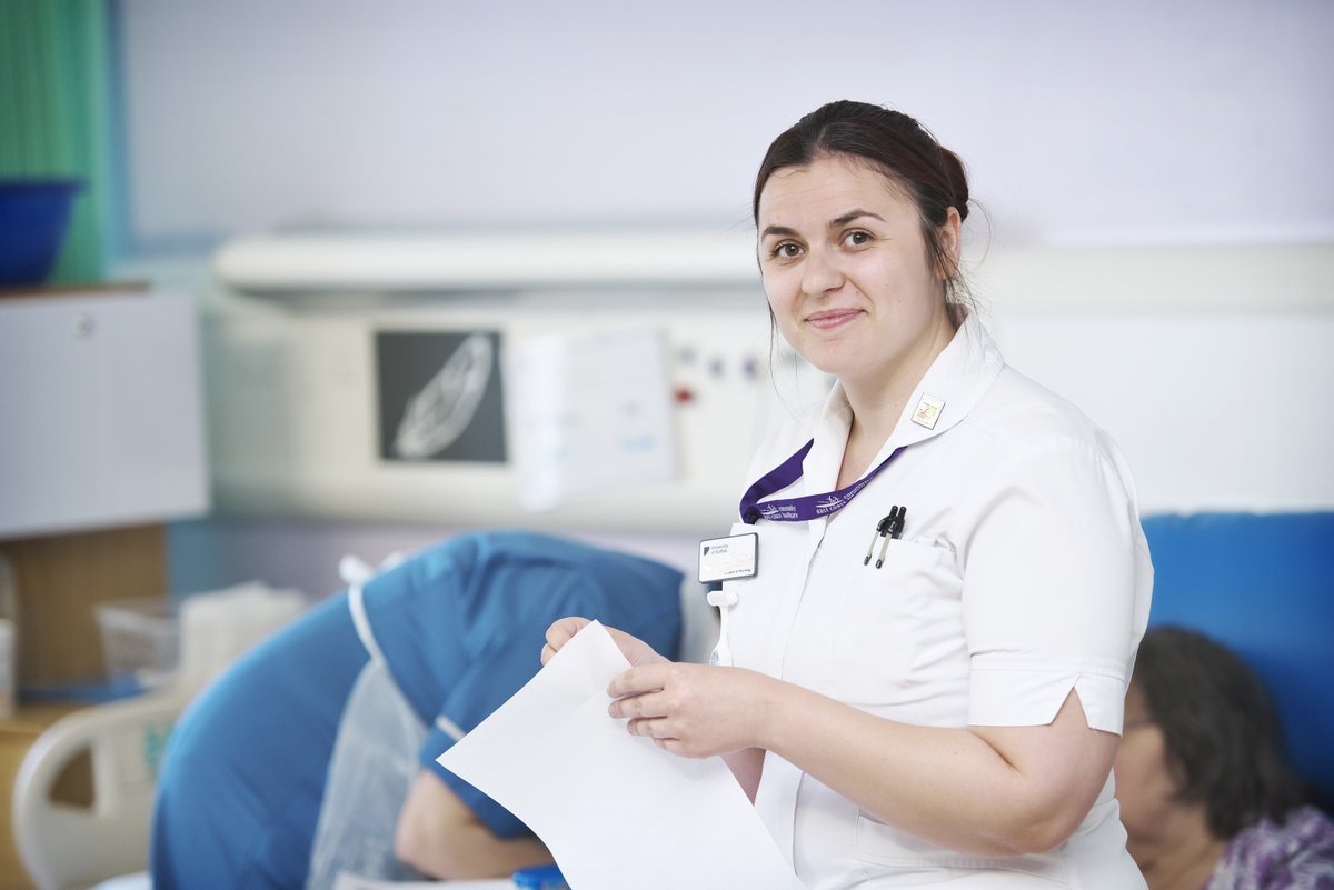 EastCoastCH's tweet photo. We're offering paid work ('as and when' hours or fixed) at NHS rates of pay to support our staff at this challenging time. Range of roles inc nurses, porters, caterers, housekeeping. Full info https://t.co/F0C2zHEG7m 01502 445300 #ECCHresponse @birkettsllp @NewAngliaLEP @NHSNWCCG https://t.co/GFAqfc2WSy