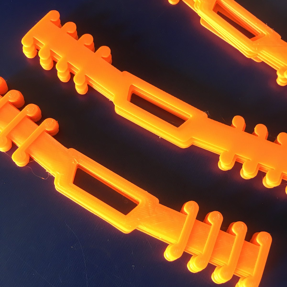 Got a #3Dprinter ? Get printing face shields or these ear savers. These are going to local GPs and care providers 👍🏼 In the U.K. look at the #printforvictory group on facebook - there are similar printing groups around the world helping the fight against #COVID19 🤜🏻🦠🤛🏾