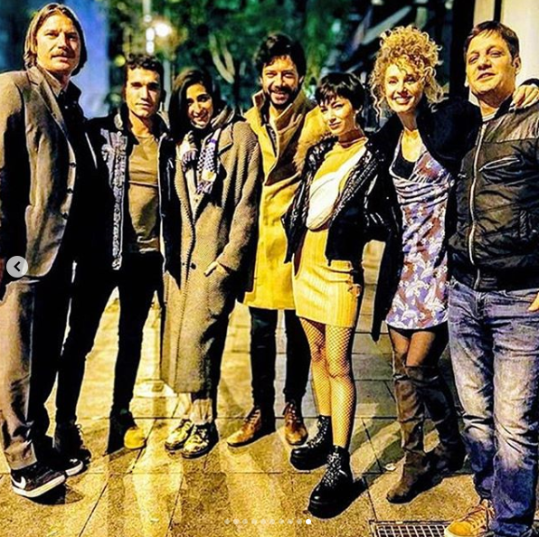 SeriesUpdateFR's tweet photo. Le casting de #LaCasaDePapel sur le tournage.💰 https://t.co/gZOvsWWs5e
