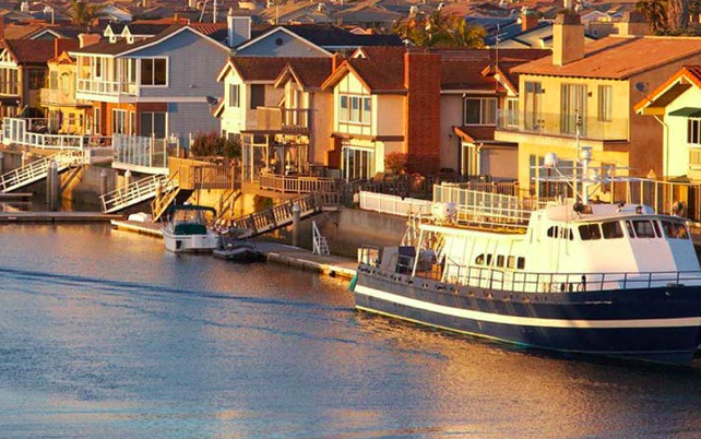 DCG_Travel's tweet photo. Congrats to the team at @VisitOxnardCA for being named one of the 10 Best Beach Towns in Southern California by @PureWow! #visitoxnard #beach #california https://t.co/QZKuA0oAqj https://t.co/RNJvMh98H9
