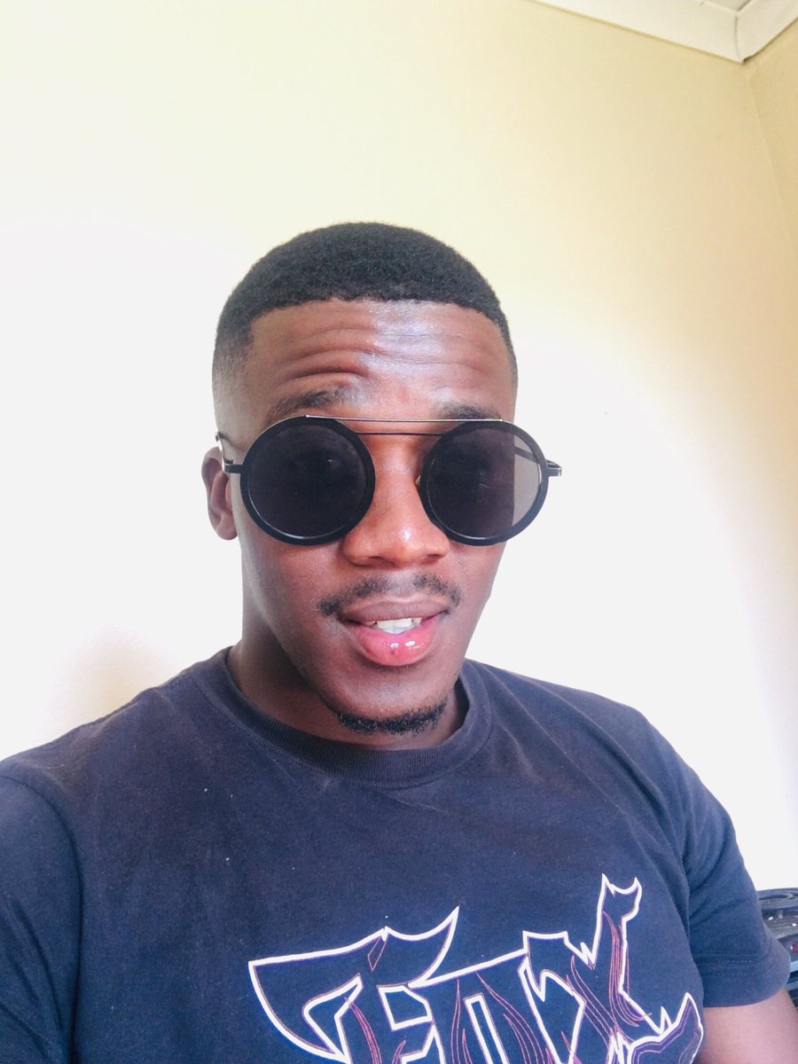 JazziesSoul's tweet photo. 21 days ingiphethe kahle okusalayo👌🏻👌🏻👌🏻👌🏻👌🏻🥰🥰🥰🥰 https://t.co/ywH2t8bbWz