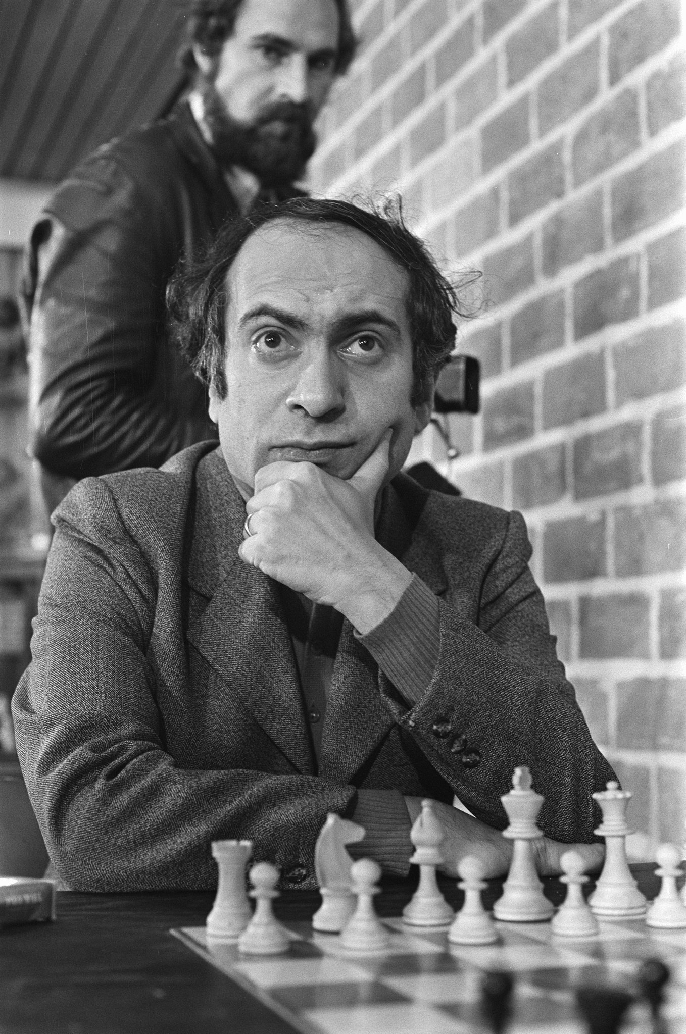 Douglas Griffin on X: Ex-World Champion Mikhail Tal (b. Riga, 1936; d.  Moscow, 1992), pictured at Wijk aan Zee, January 1988.  (📷: #chess  / X