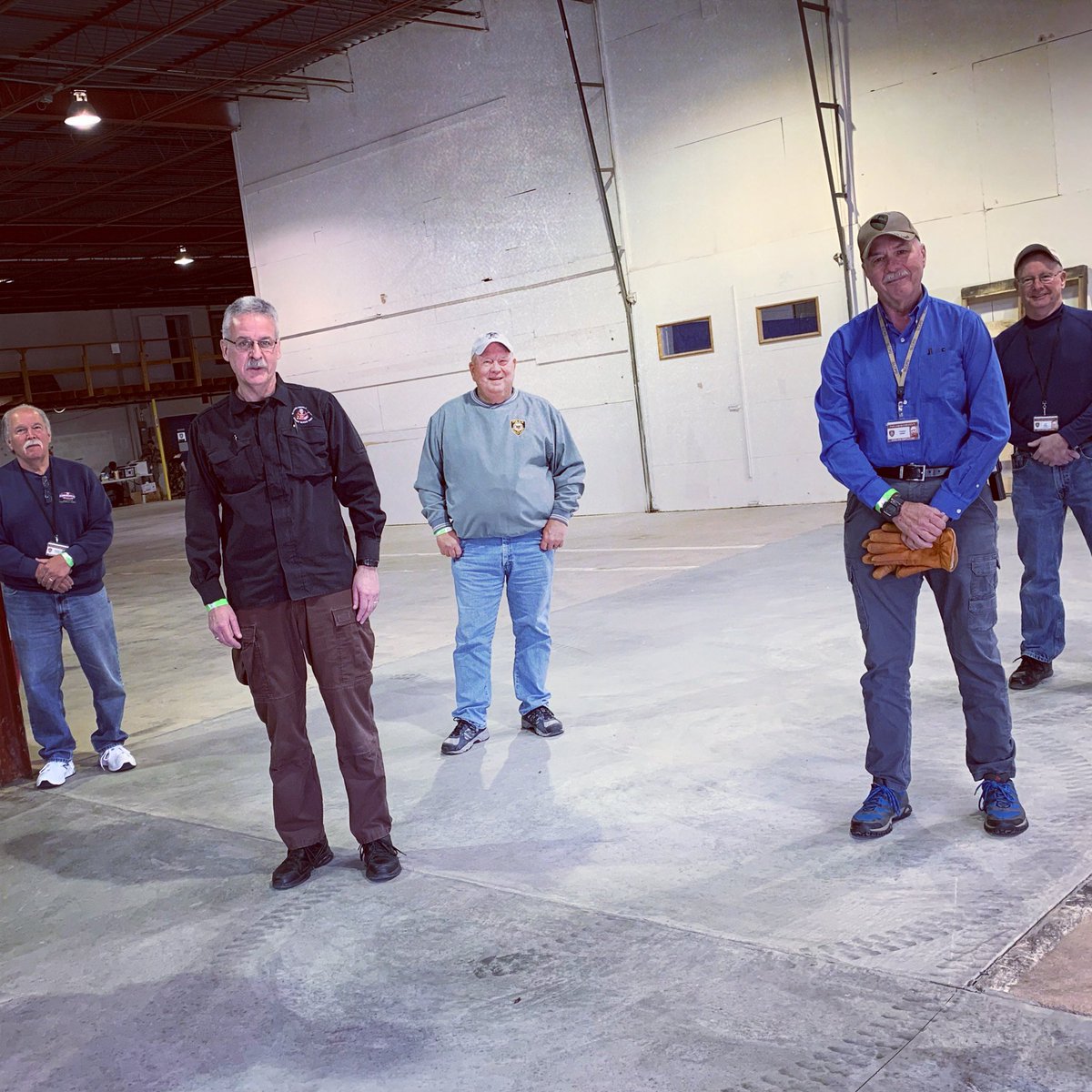 Did you know that some of our retired officers have answered to call to assist during this pandemic? They’re former captains, lieutenants, and officers.  We want to thank them for once again, being willing to serve @SaintLouCo. We’re all in the together. #SendMe #stlcountystrong
