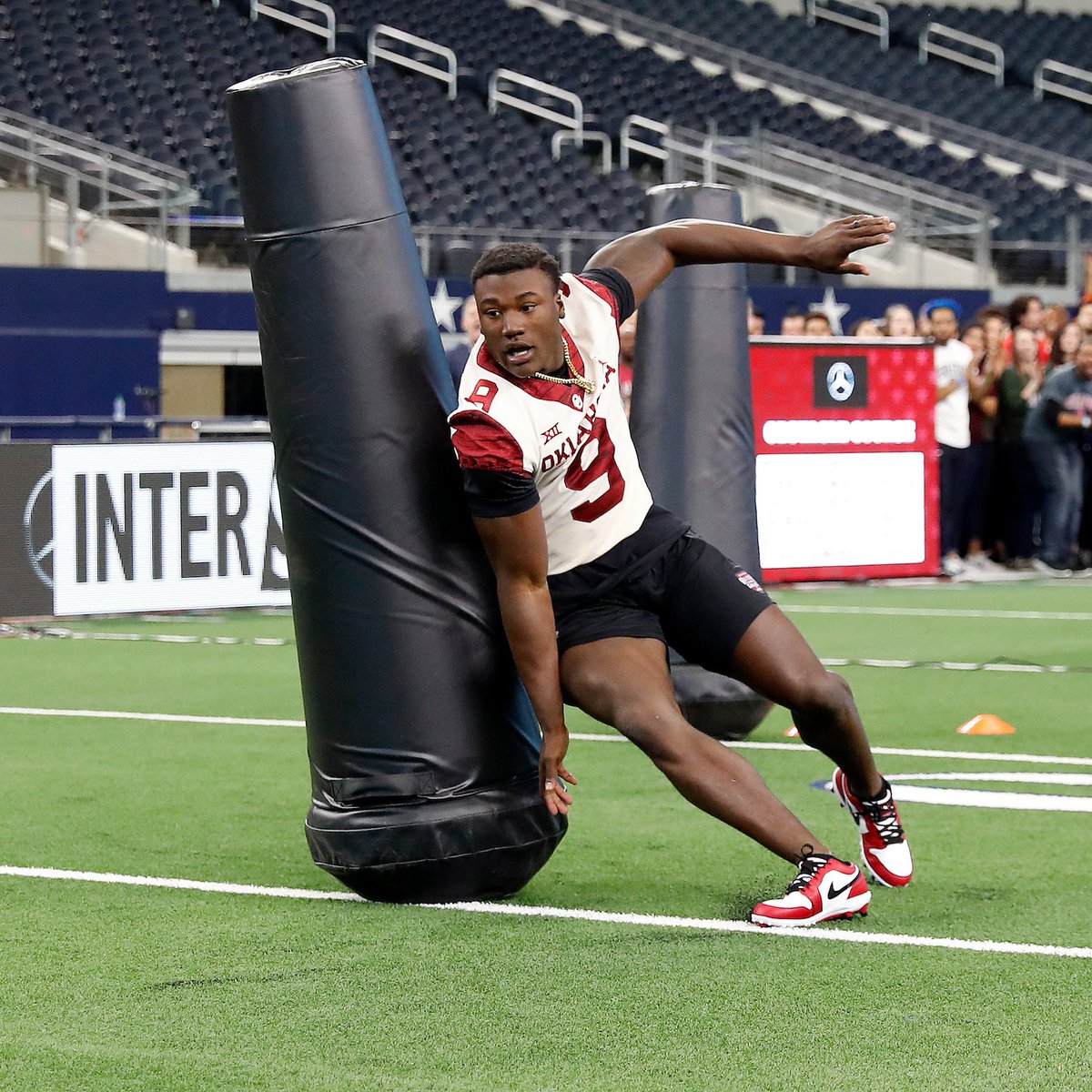 AllStar FB Challenge (@allstarfball) on Twitter photo You'll hear these names called on draft night. Watch them perform in their college gear one last time.
Catch first-round prospects <a href="/jerryjeudy/">Jerry Jeudyβ΄</a>, <a href="/jordan3love/">JLove</a>, <a href="/__lobo99/">Yetur Gross-Matos</a> ,<a href="/KennethMurray/">K9</a> and more compete in the State Farm All-Star Football Challenge.
πΊTonight, 9 p.m. ET, ESPN2 You'll hear these names called on draft night. Watch them perform in their college gear one last time.
Catch first-round prospects <a href="/jerryjeudy/">Jerry Jeudyβ΄</a>, <a href="/jordan3love/">JLove</a>, <a href="/__lobo99/">Yetur Gross-Matos</a> ,<a href="/KennethMurray/">K9</a> and more compete in the State Farm All-Star Football Challenge.
πΊTonight, 9 p.m. ET, ESPN2
