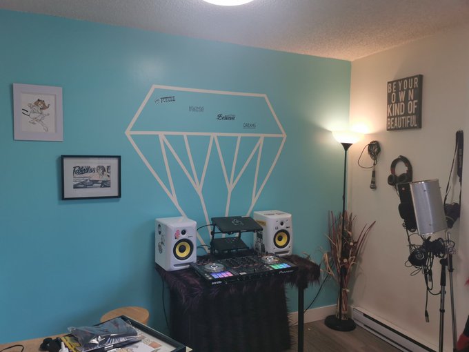 NEW DJ AREA #dj #live #bootyondex #femaledj https://t.co/QZS9Y91EbZ<a href="/tag/dj"class="tags">#dj</a><a href="/tag/live"class="tags">#live</a><a href="/tag/bootyondex"class="tags">#bootyondex</a><a href="/tag/femaledj"class="tags">#femaledj</a>