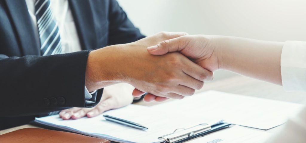 AmandaRusek's tweet photo. Need to recruit the best #infosec pros? Think talent exfiltration and EQ. @DeidreDiamond explains on @TechBeaconCom https://t.co/kUXvliR62n https://t.co/793ThZSsS9