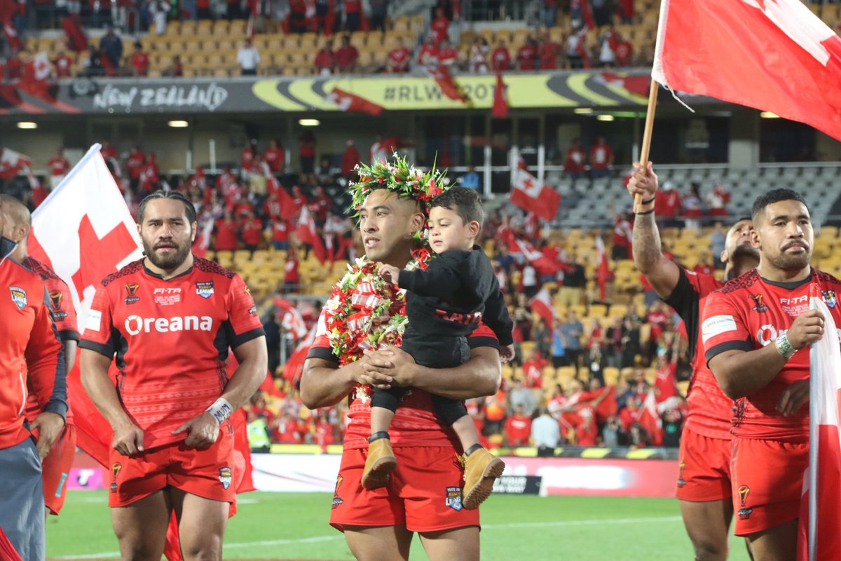 ronaldrita's tweet photo. @konmanhurrell That game was amazing. I don't think I will every witness an atmosphere like it again. It was spine tingling 🙌 https://t.co/bMNo3QMeok