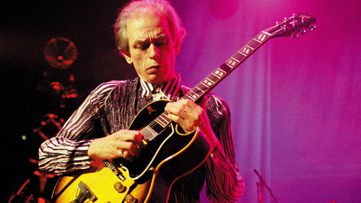 Happy 73rd Birthday Steve Howe. 